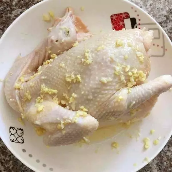 隔水蒸雞——皮脆肉滑，保留雞的原汁原味