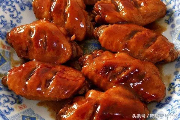 老爸做「雞翅」,不放一滴油,肉香四溢,比可樂雞翅還好吃!