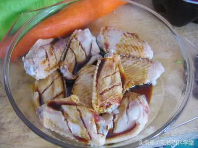老爸做「雞翅」,不放一滴油,肉香四溢,比可樂雞翅還好吃!