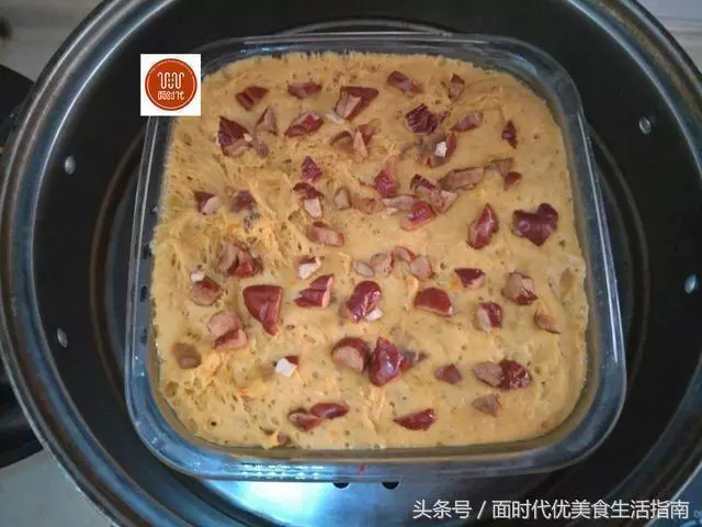 用這兩樣食材做發糕,不放水不放糖,自然香甜,孩子嚷著沒吃夠!