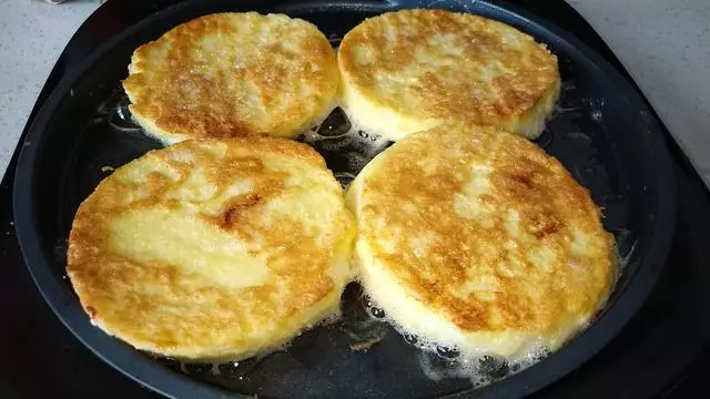 孩子想吃漢堡再不用出去買,不用烤箱,不油炸,10分鐘快速做漢堡