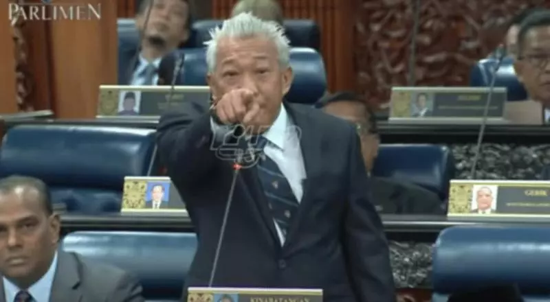 巫統議員Bung Moktar竟然在國會上飆罵髒話!