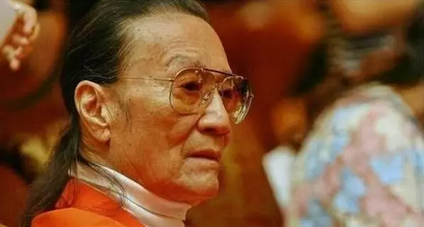 82歲謝賢遺囑確立,遺產繼承人不是謝霆鋒,而是前兒媳張柏芝,令人意外!