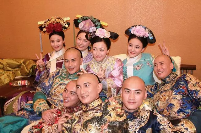 「八爺」鄭嘉穎大婚《步步》家族無人到場,比吳奇隆婚禮差太多!