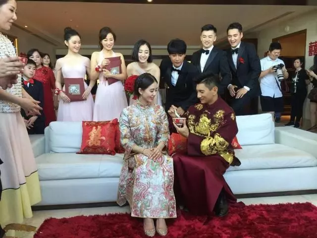 「八爺」鄭嘉穎大婚《步步》家族無人到場,比吳奇隆婚禮差太多!