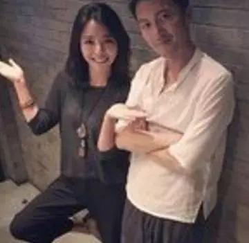 謝霆鋒被問為何跟張柏芝生孩子,脫口而出兩句話,網友:她笑了