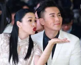 她們都是離婚的女星,卻又再次找到愛情,唯有她為了兒子至今單身