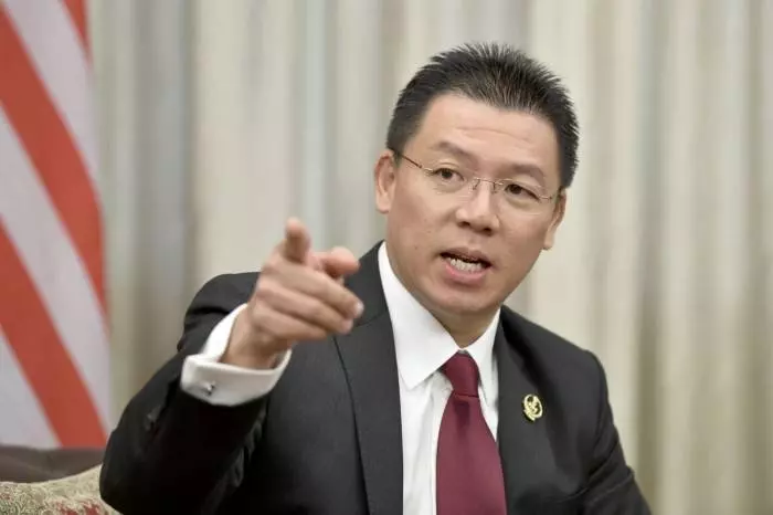改用黨標誌上陣補選 倪可敏挑戰馬華退出國陣