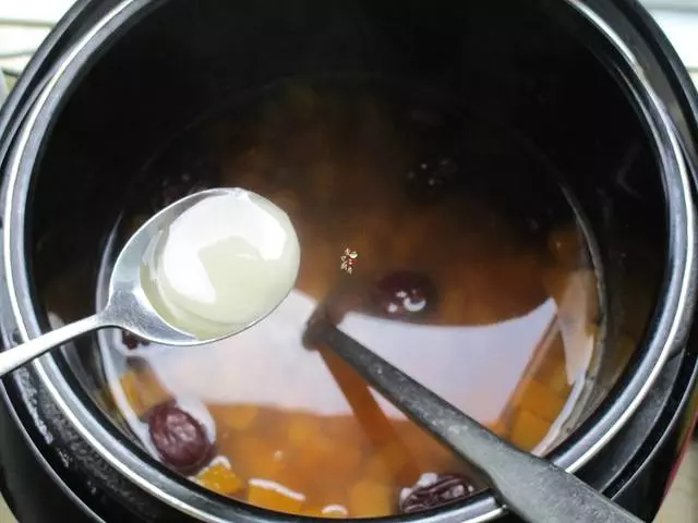入秋之後喝一碗它,味道清甜,除秋燥,養心安神,多喝也不膩!