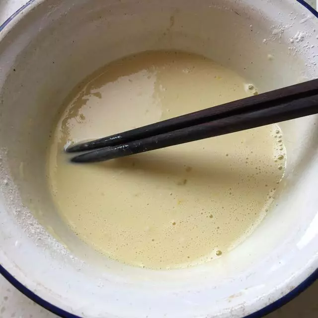 雞排豬排不用麵包糠,裹上這個炸出來又脆又香,脆皮和肉還不分離