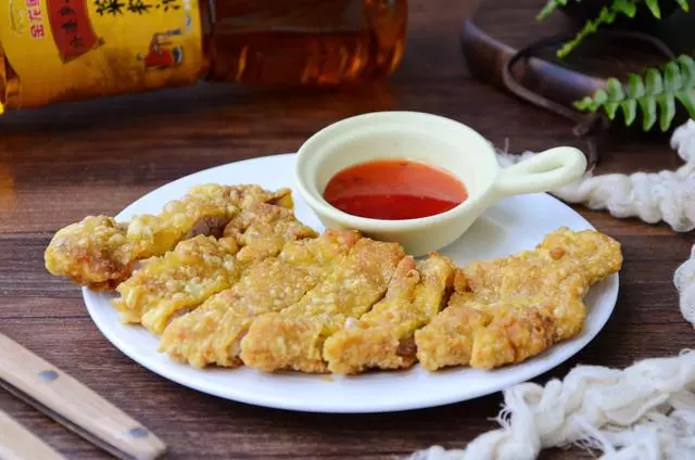雞排豬排不用麵包糠,裹上這個炸出來又脆又香,脆皮和肉還不分離