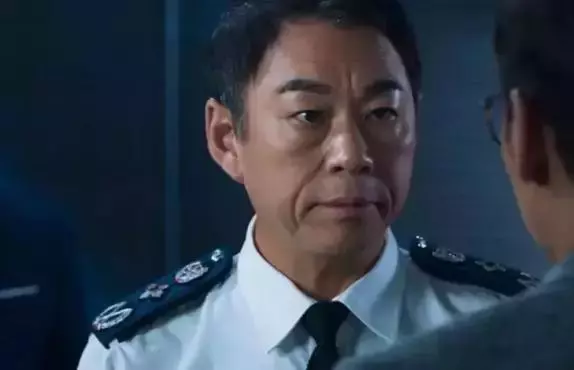 金牌綠葉戴志偉服務TVB30年不受尊重離巢,轉行賣保險「發展可謂是蒸蒸日上」成為總經理!