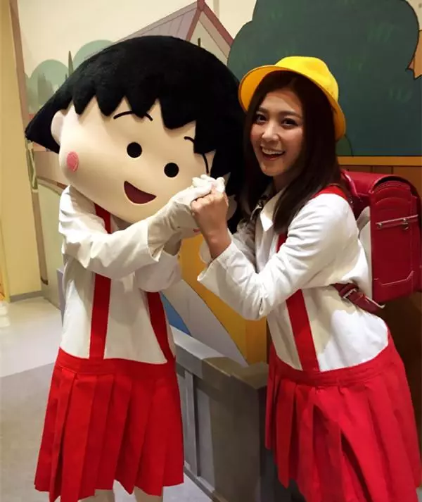 音樂天賦高過張韶涵,15歲就演偶像劇女主,如今32歲坐地上吃飯!