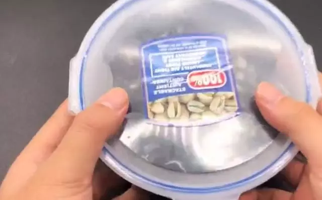 木耳別再用熱水泡了教你簡單一招,用冷水2分鐘快速泡開