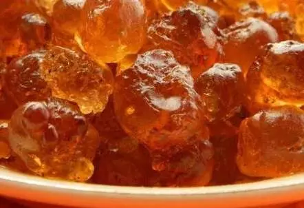 介紹桃膠要怎麼清洗乾淨雜質,桃膠怎麼做好吃的! - 生活小百科