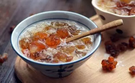 介紹桃膠要怎麼清洗乾淨雜質,桃膠怎麼做好吃的! - 生活小百科