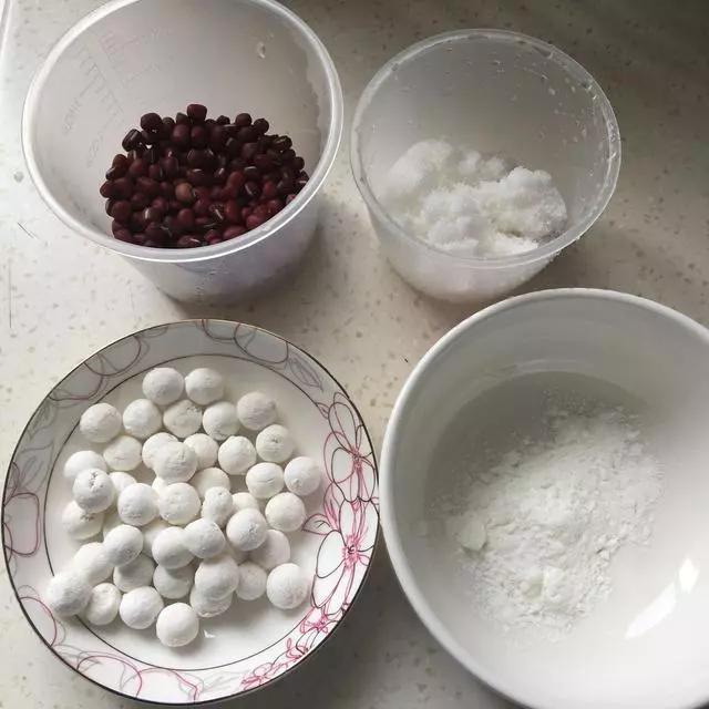 女人每天吃碗這樣的紅豆羹,消腫又補血,氣色好