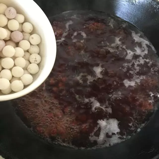 女人每天吃碗這樣的紅豆羹,消腫又補血,氣色好
