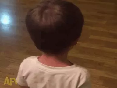 10張超爆笑「孩子決定自己剪頭發」的照片,剪完後他們都覺得好後悔!