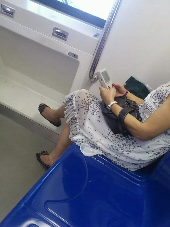 25張在捷運上看到後會讓你不禁大喊「我到底看了三小」的WTF人類