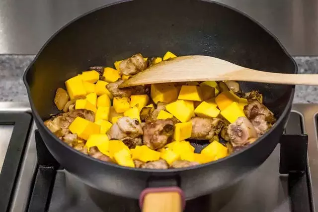 別看它不起眼,卻是絕佳的減肥食品!熱量低,助睡眠,這樣做最好吃!