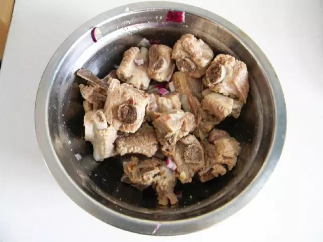 愛吃肉、怎麼能不試試這道香炸小排,做法簡單外焦里嫩,香而不膩
