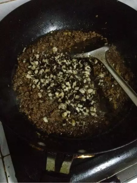 教你自製香菇醬配方,鮮香爽口,老公說比老乾媽好吃,做一回吃三天