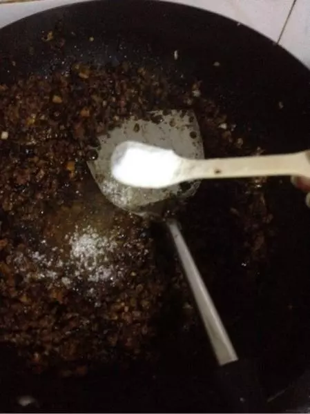 教你自製香菇醬配方,鮮香爽口,老公說比老乾媽好吃,做一回吃三天