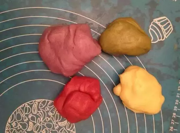 冰皮月餅的做法!收藏的中秋做!