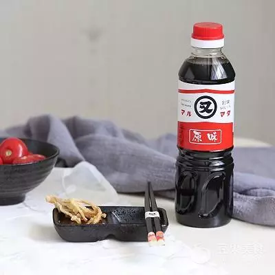 脆炸金針菇的做法。趁熱吃外脆里嫩哦!!