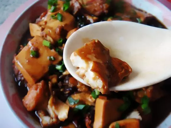 【紅燒草魚豆腐】一道教我愛不釋手的美食