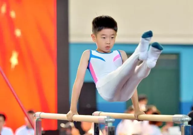 《爸爸去哪兒》楊陽洋子承父業,Kimi長殘了,他10歲身高163
