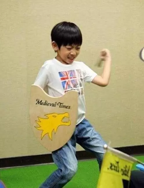 《爸爸去哪兒》楊陽洋子承父業,Kimi長殘了,他10歲身高163