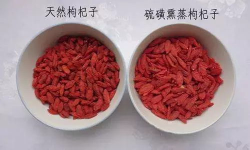 更年期的女人一定要看看,紅棗枸杞水的正確做法,在家自己做,簡單自製,經常喝治腰疼,讓你氣色越來越好