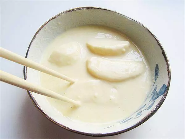 「炸蘋果」你吃過嗎?做法超簡單,點心也能吃得健康,孩子都愛吃!
