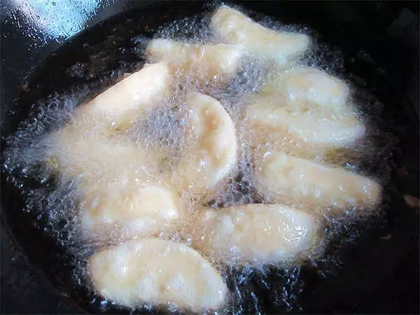 「炸蘋果」你吃過嗎?做法超簡單,點心也能吃得健康,孩子都愛吃!