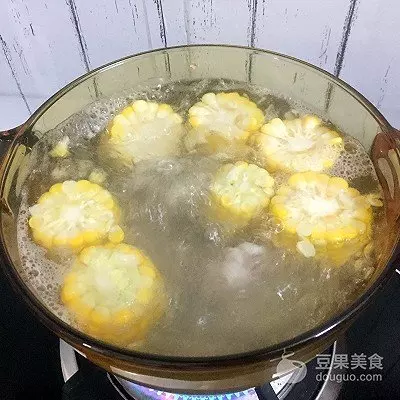 冬瓜玉米排骨湯的做法