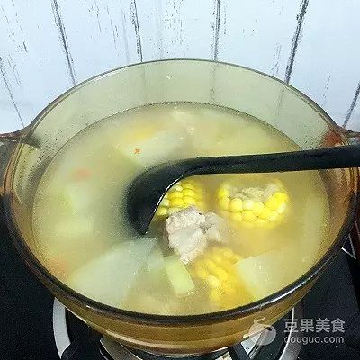 冬瓜玉米排骨湯的做法