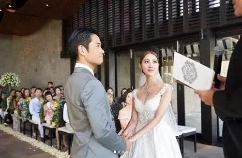 鄭嘉穎婚禮曝光! 陳凱琳的結婚裙褂大有來頭