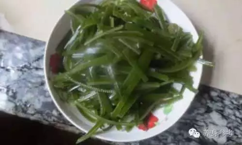 別再喝骨頭湯了!補鈣第一名竟是「它」萬萬沒想到!年紀大骨質疏鬆,要多吃點補鈣哦!