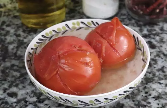 好喝又地道的西紅柿雞蛋湯,湯濃嫩滑,夏季開胃清爽兒子連喝2碗 ~