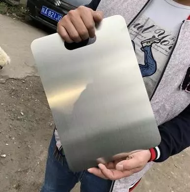 從冰箱拿出來的凍肉別再用水泡了,教你一招,3分鐘快速解凍