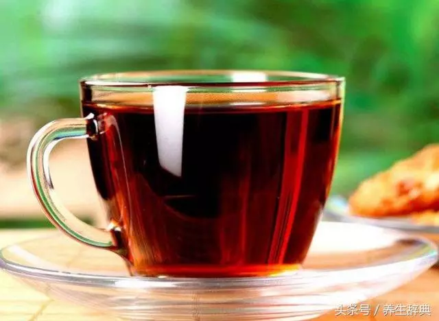 喝濃茶可以解酒?醫生:酒後喝濃茶,害「腎」不淺,別再喝了!