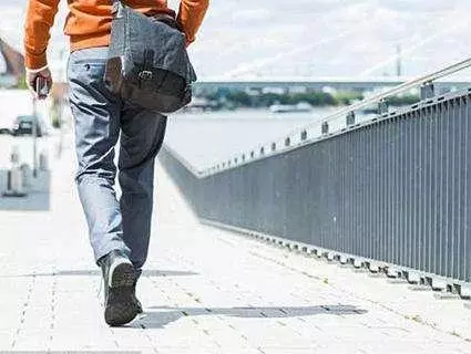 走路姿勢不正確後果很嚴重?你是這3種走路方式,都是大禁