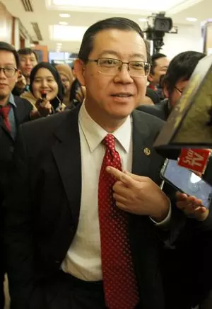 林冠英:官員放錯小數點位置 GST真正退稅額是192億