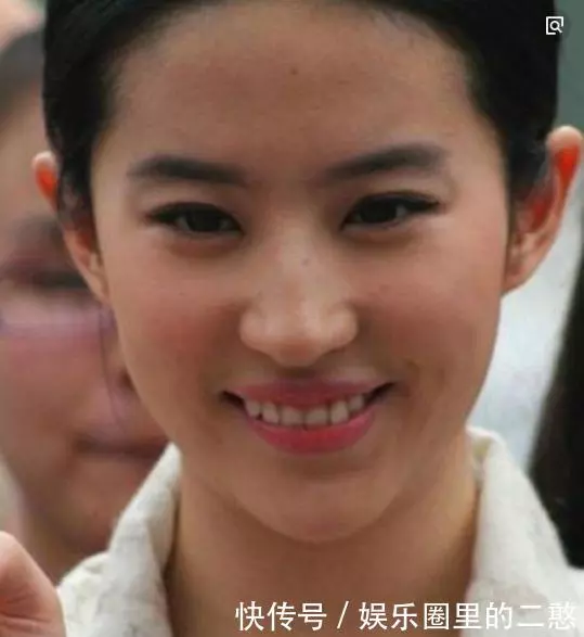 明星關掉美顏後,李小璐判若兩人,劉亦菲是想嚇死誰?