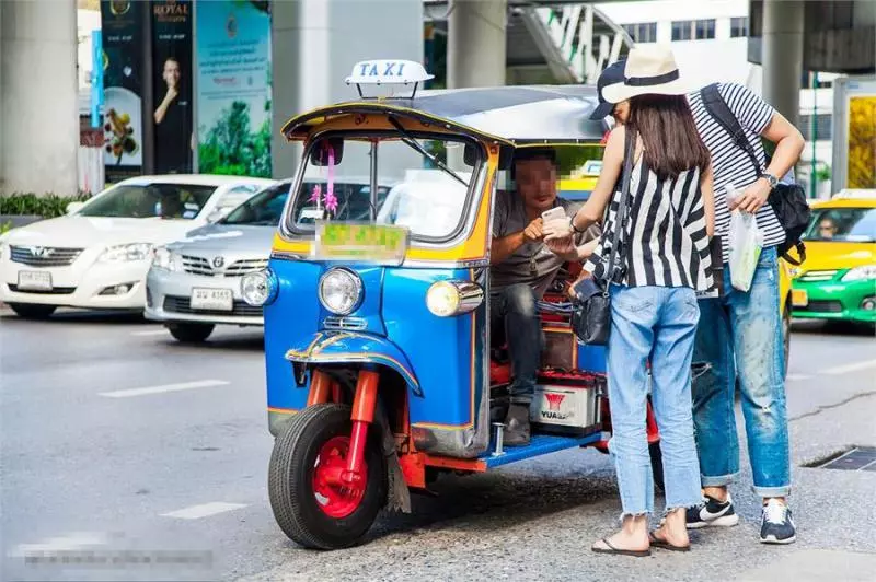 大馬6人恐怖的bangkok trip親生體驗 !貪便宜上tuktuk後,一切都變了!