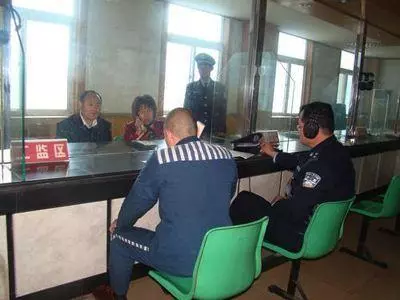 老伴剛過頭七,兒子就風光娶妻,我做了一個讓他悔恨終生的選擇!