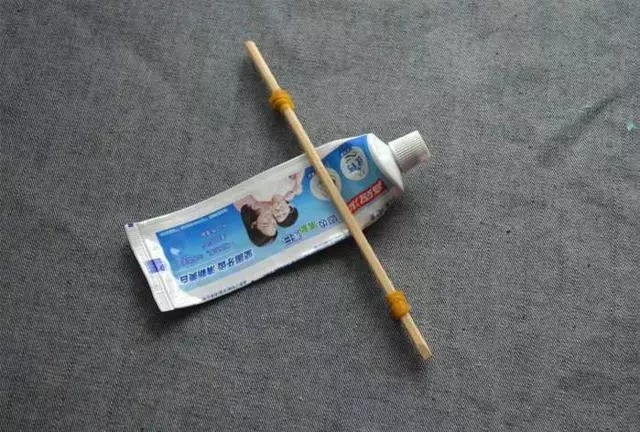一次性筷子我再也不扔了,沒想到還有這4個妙用,省錢又實用