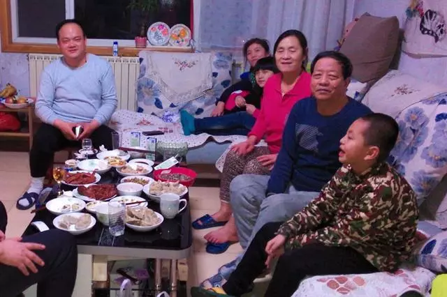 窮女婿遇上富兒媳,老人拿出一張欠條,半年後,女婿竟成為全村首富!